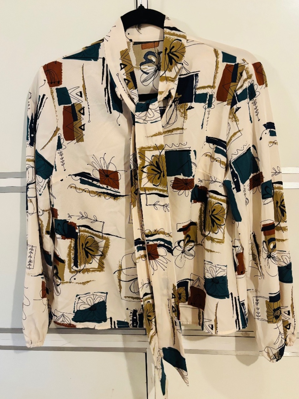 SHEIN Women’s Pull Over Blouse Cream/Multi Sz Small